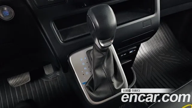 Hyundai Staria — фото 3