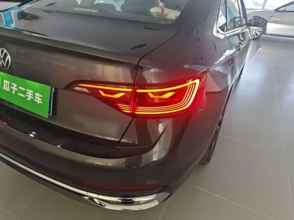 Volkswagen Sagitar — фото 7