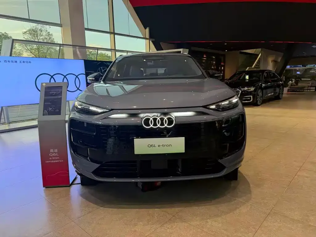 Audi Q6L e-tron — фото 9