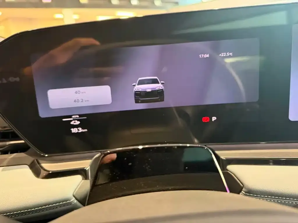 Audi Q6L e-tron — фото 2
