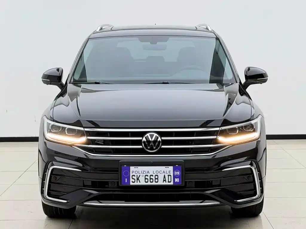 Volkswagen Tiguan L — фото 3