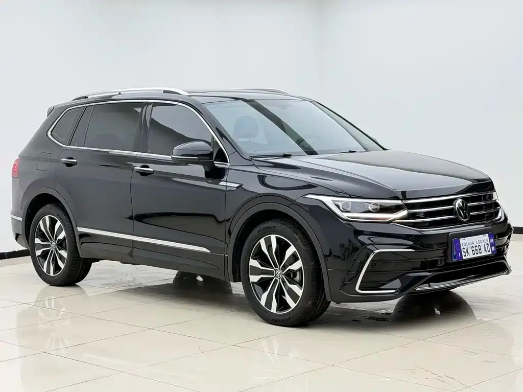 Volkswagen Tiguan L — фото 6