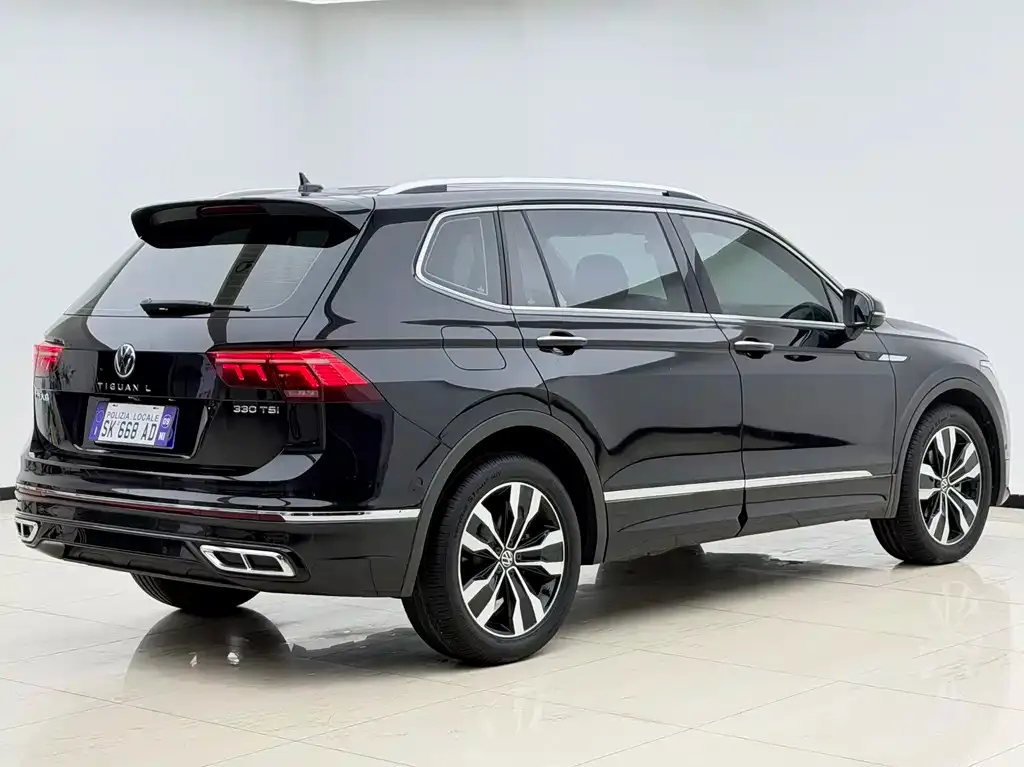 Volkswagen Tiguan L — фото 5