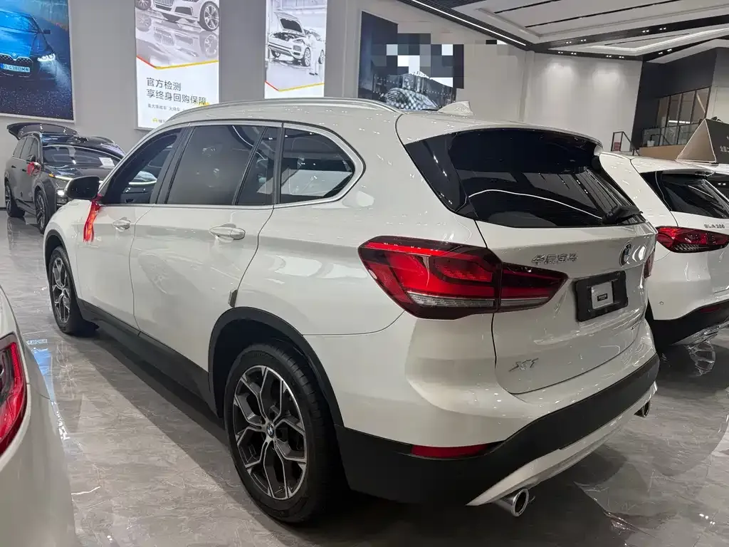BMW X1 — фото 9
