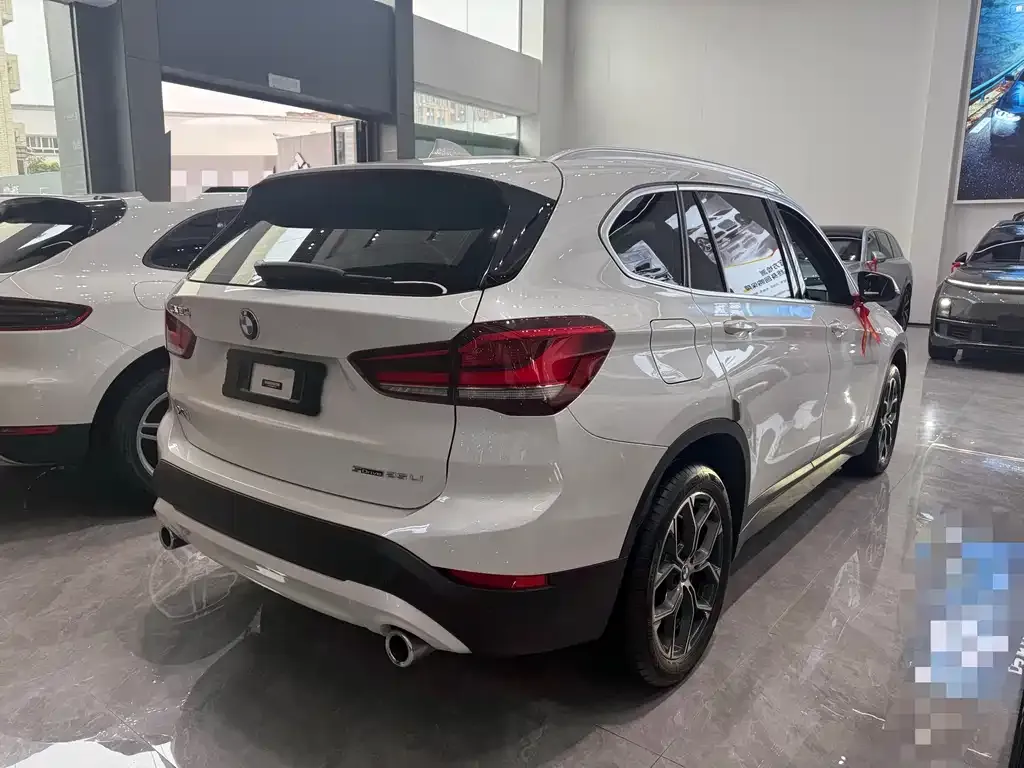 BMW X1 — фото 10