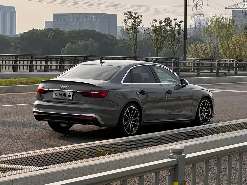 Audi S4 — фото 7