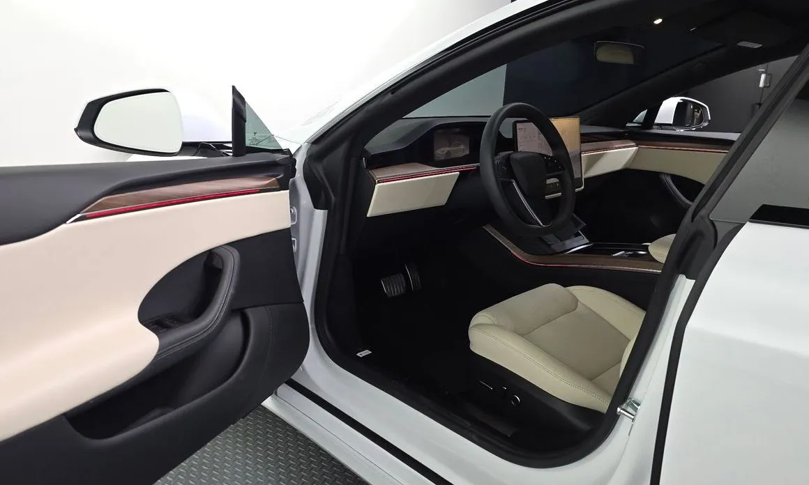 Tesla Model S — фото 2