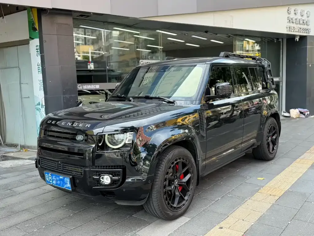 Land Rover Defender — фото 1
