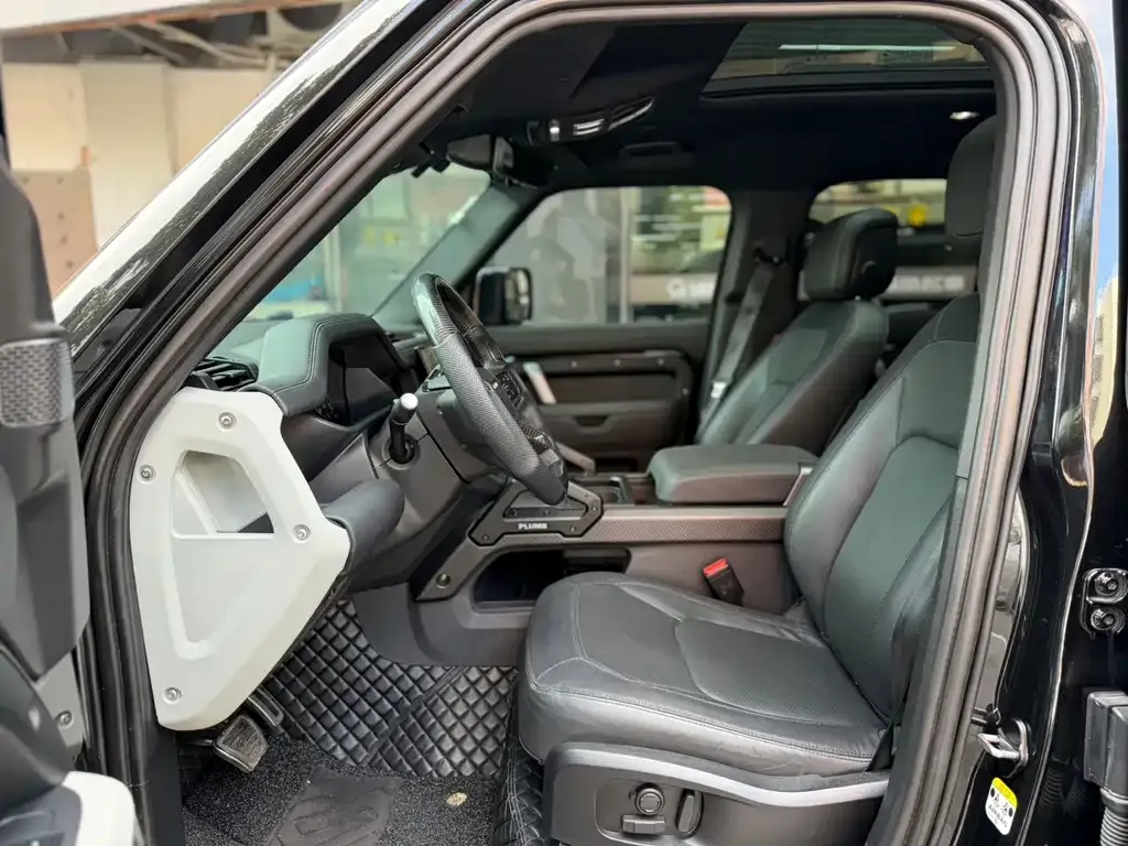 Land Rover Defender — фото 4