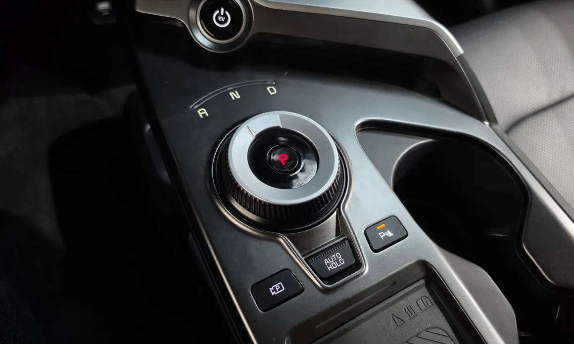 Kia EV6 — фото 8