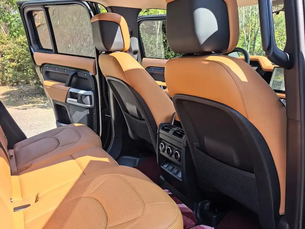 Land Rover Defender — фото 4