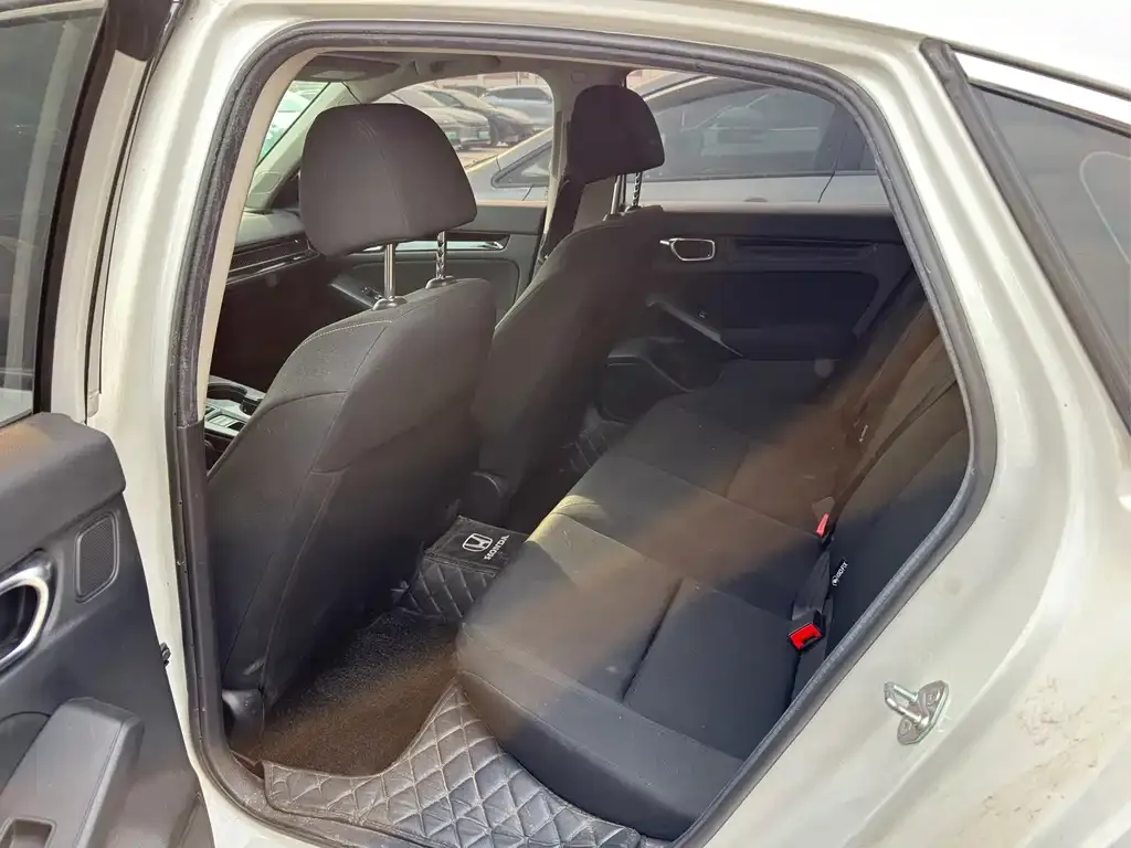 Honda Civic — фото 7