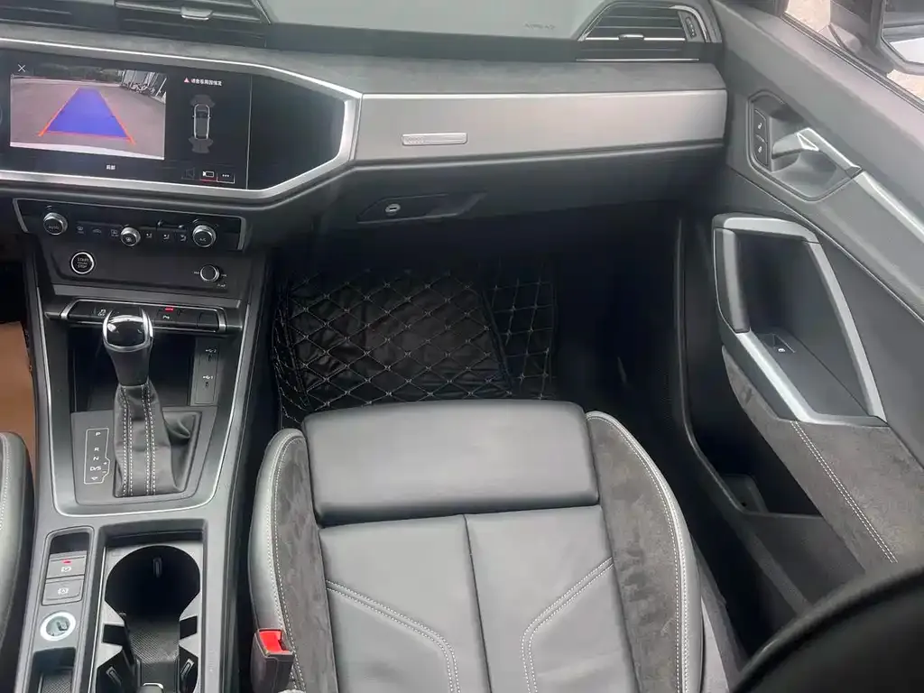 Audi Q3 Sportback — фото 8