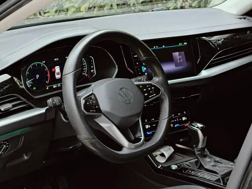 Volkswagen Passat — фото 5