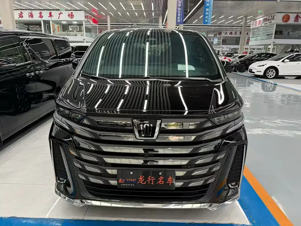 Toyota Vellfire — фото 8
