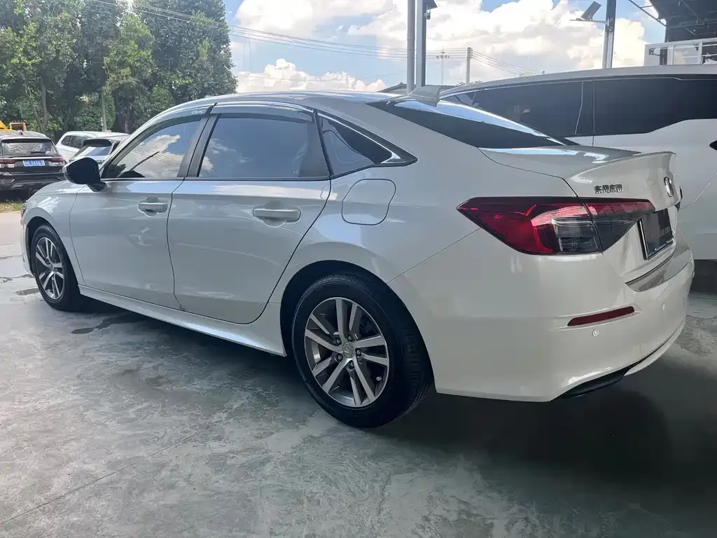 Honda Civic — фото 8