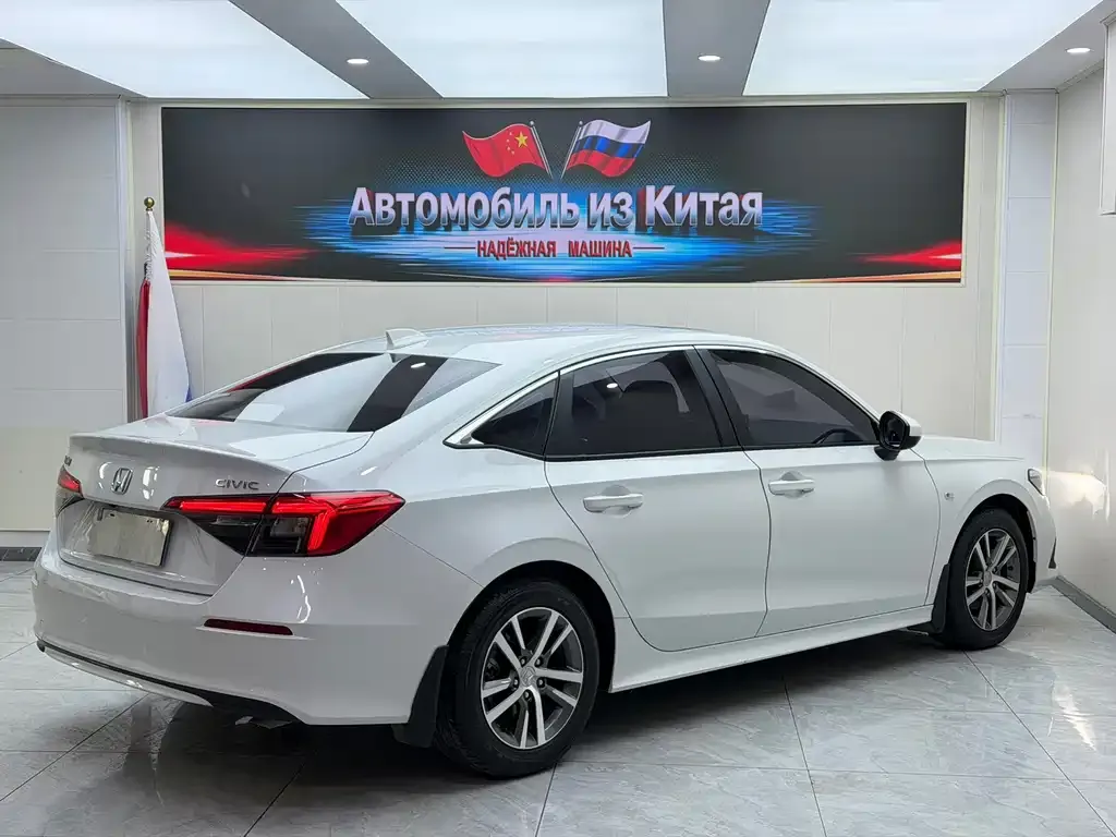 Honda Civic — фото 4