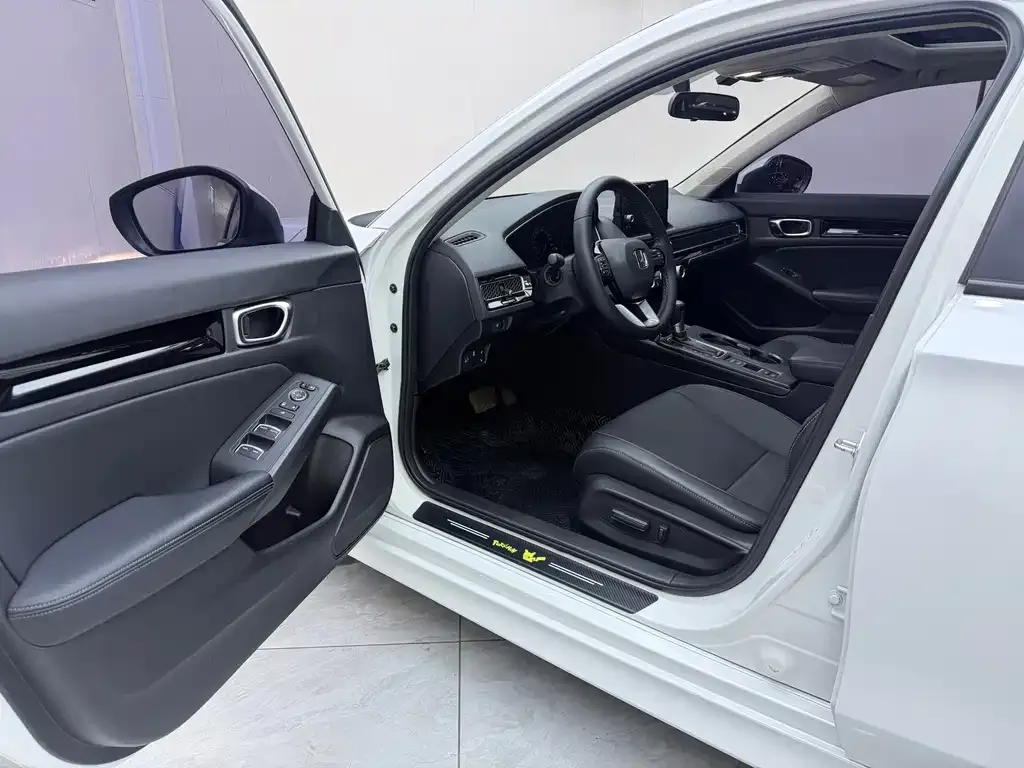 Honda Civic — фото 8