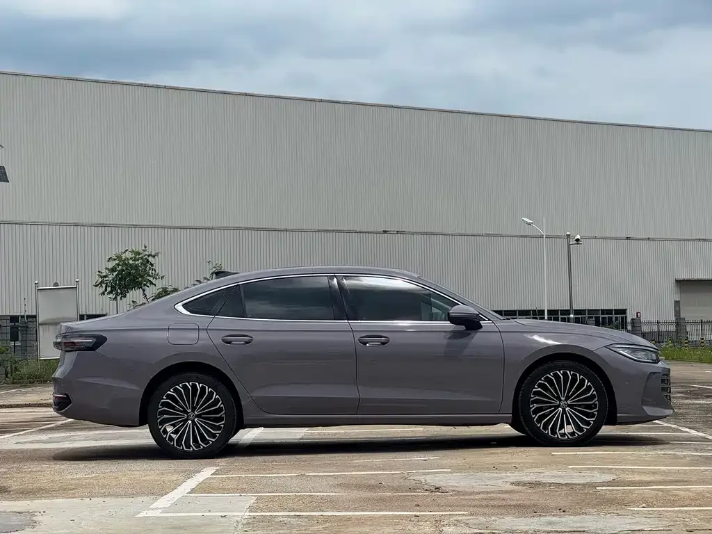 Volkswagen Passat — фото 2