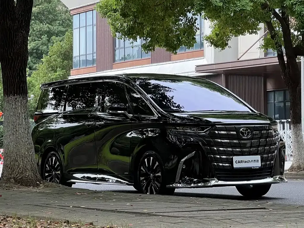 Toyota Alphard — фото 7