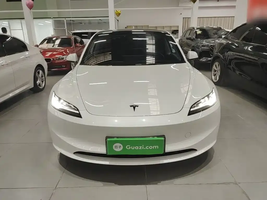 Tesla Model 3 — фото 2
