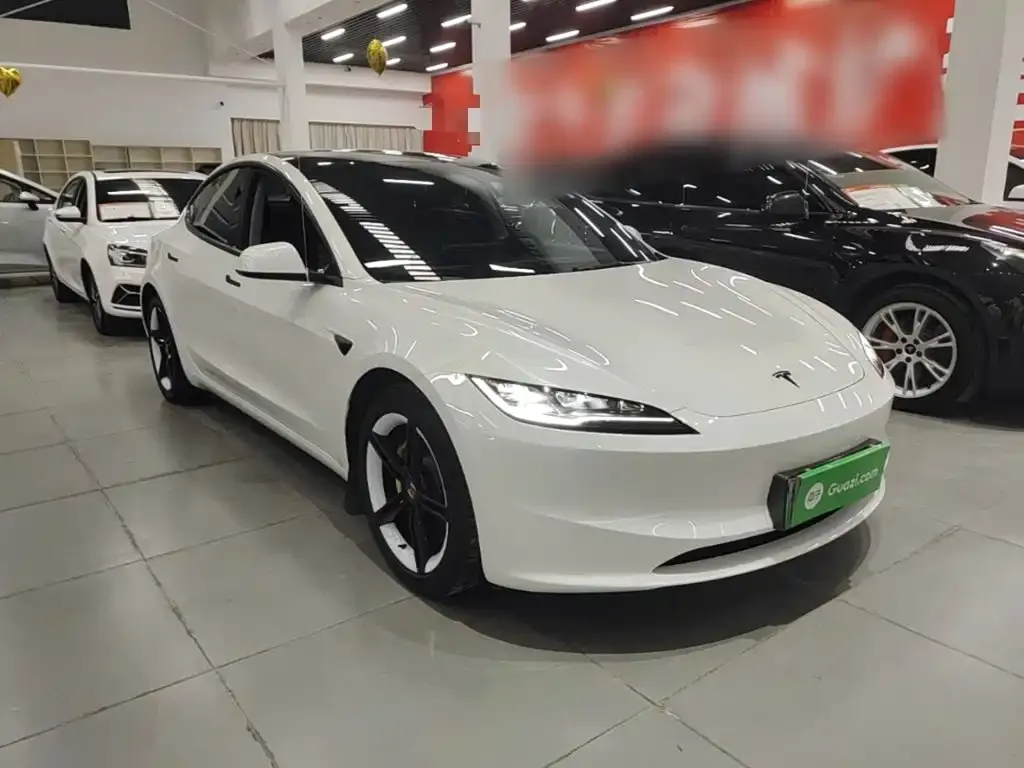 Tesla Model 3 — фото 5