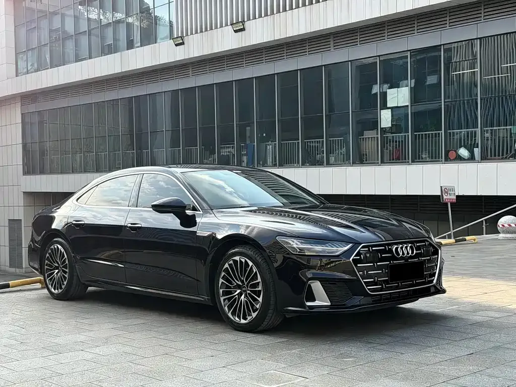 Audi A7L — фото 6