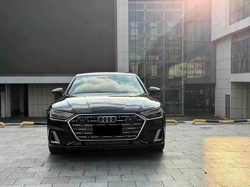 Audi A7L — фото 10