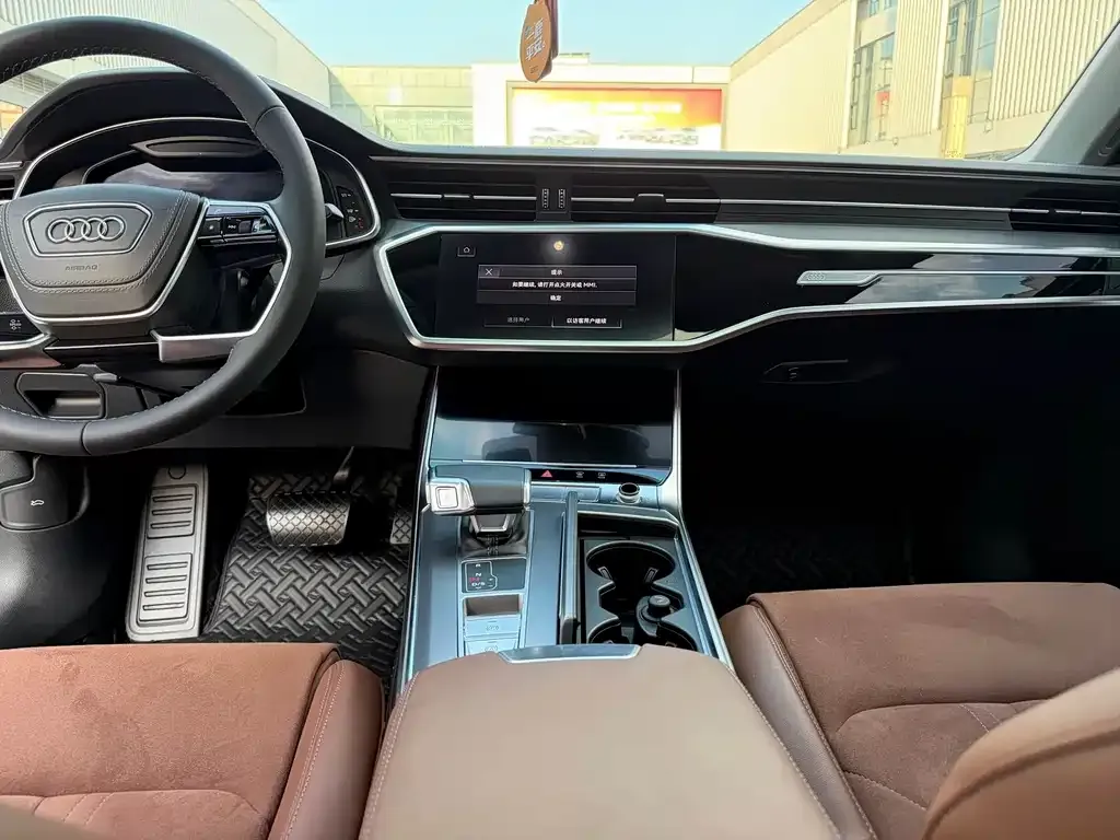 Audi A7L — фото 2