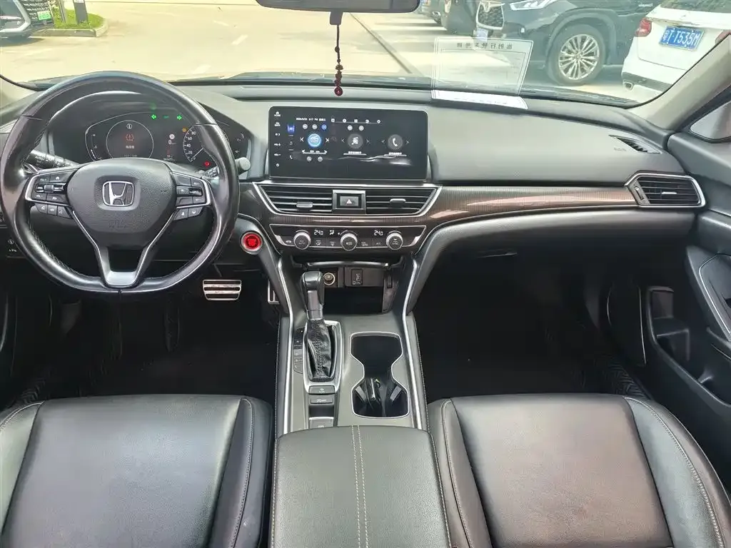 Honda Accord — фото 5