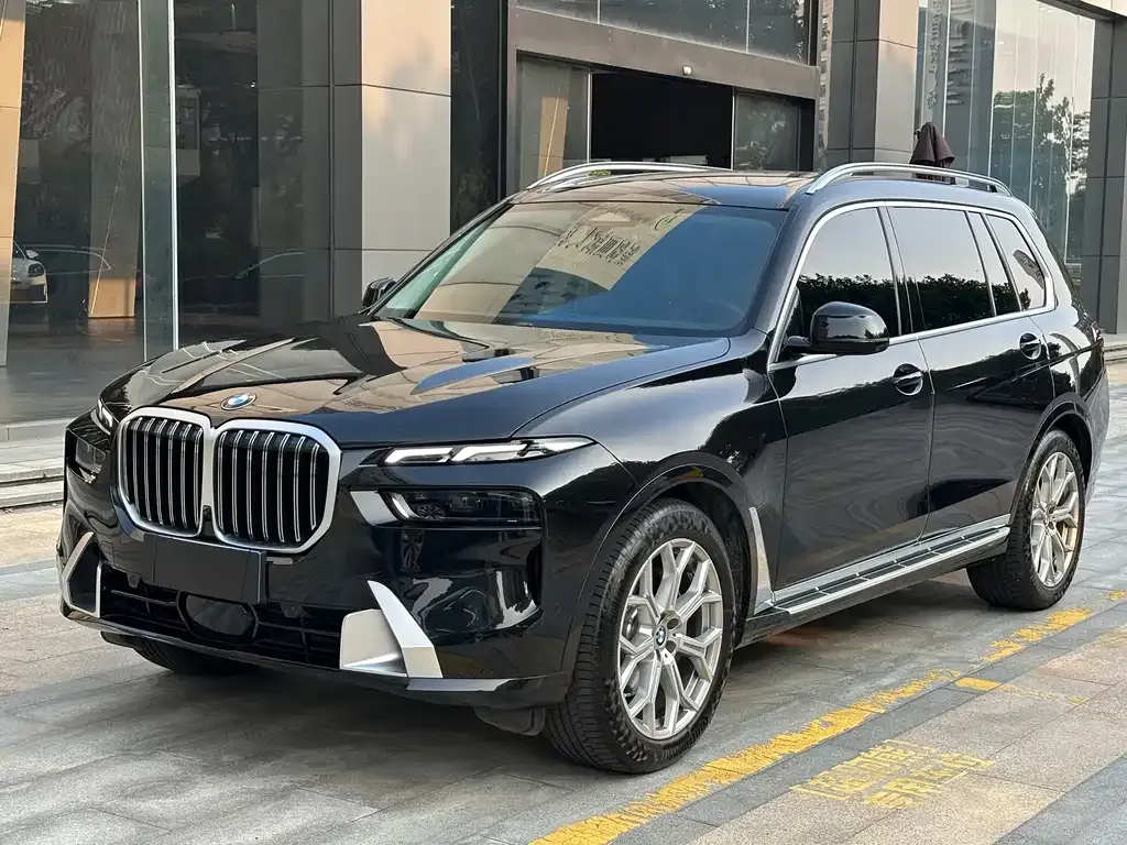 BMW X7 — фото 1