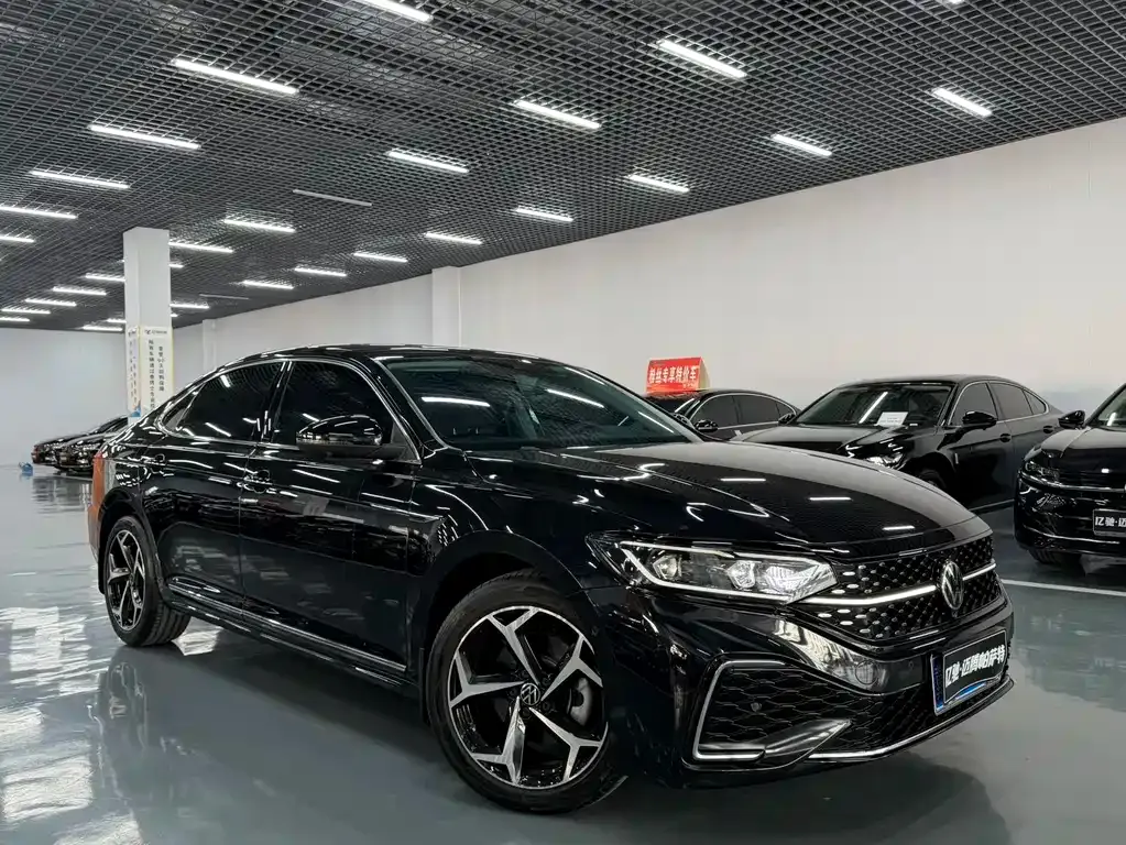 Volkswagen Passat — фото 4