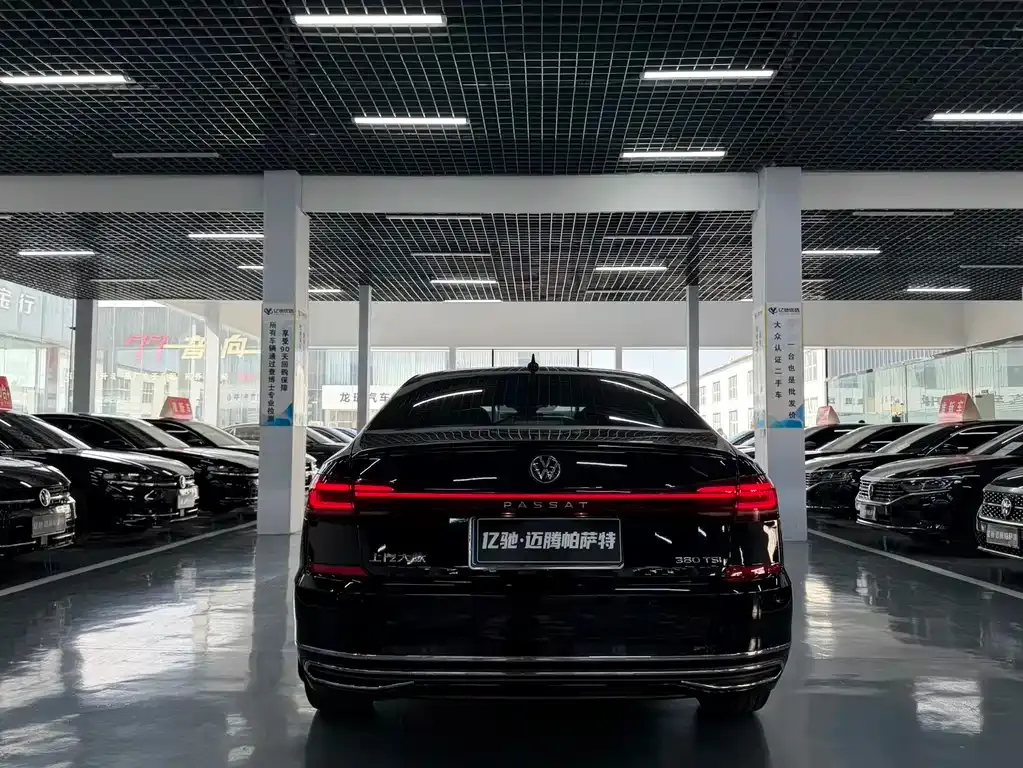 Volkswagen Passat — фото 9