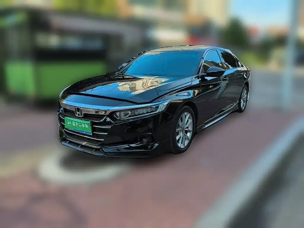 Honda Accord — фото 1