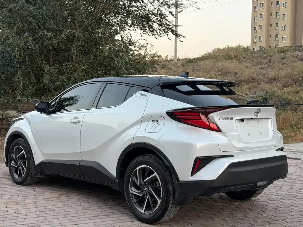 Toyota C-HR — фото 6