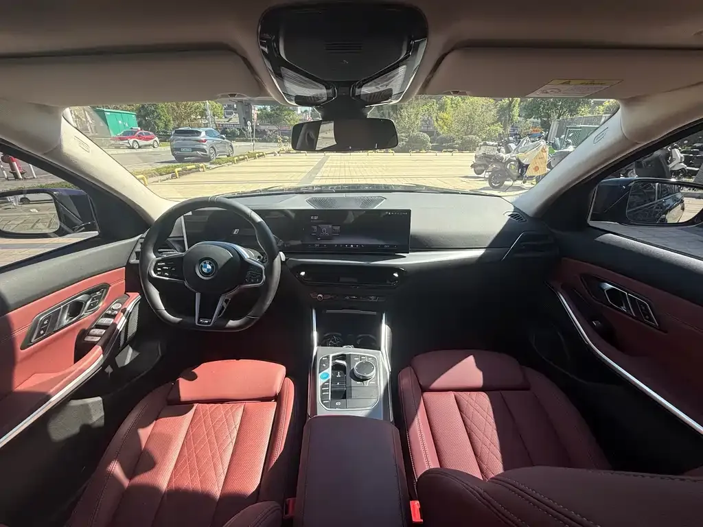 BMW i3 — фото 7