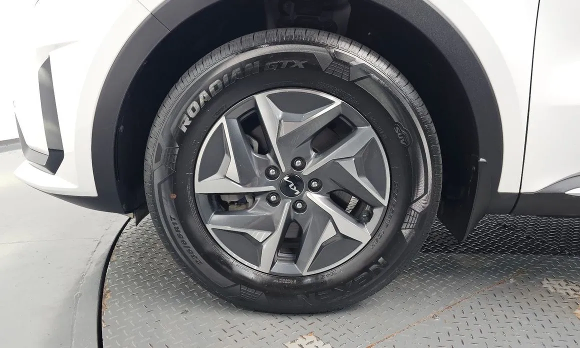 Kia Sorento — фото 6