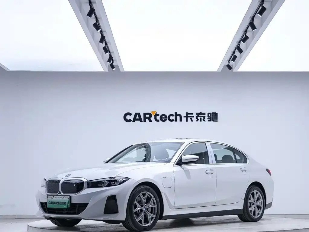 BMW i3 — фото 1