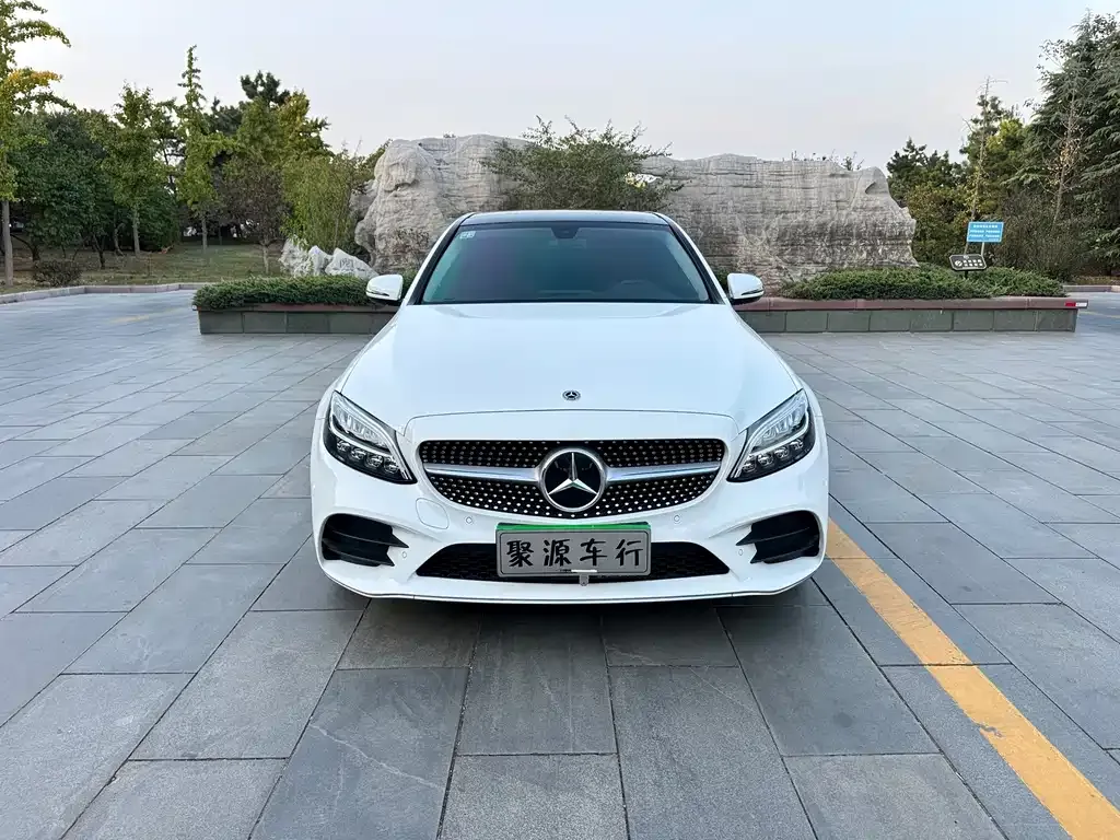 Mercedes-Benz C-Class — фото 1