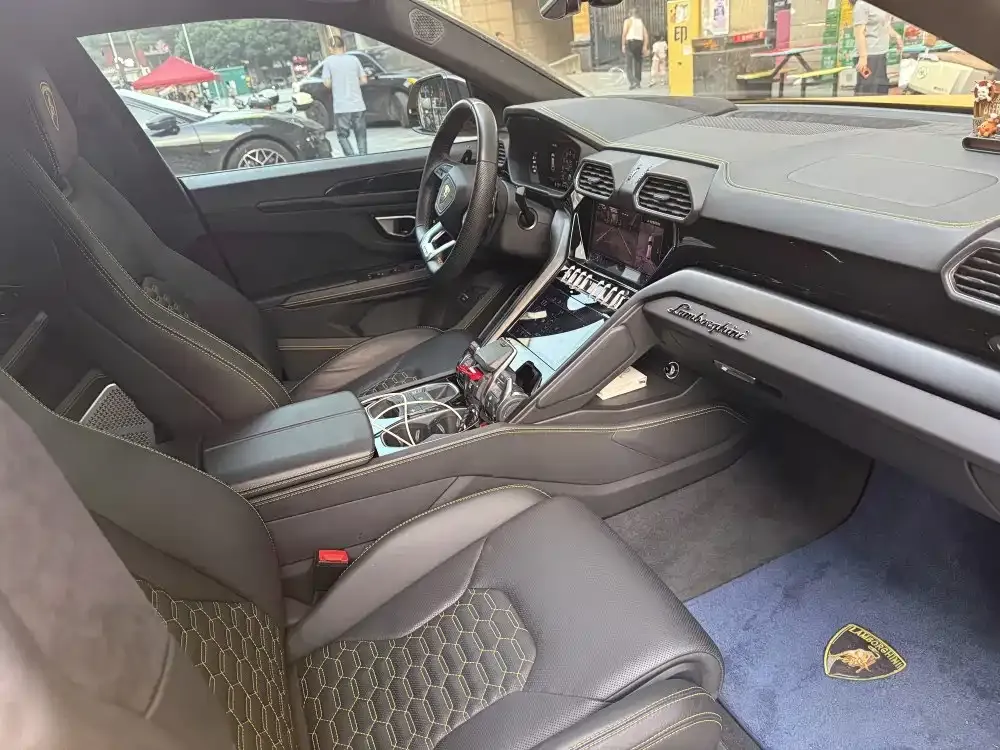 Lamborghini Urus — фото 3