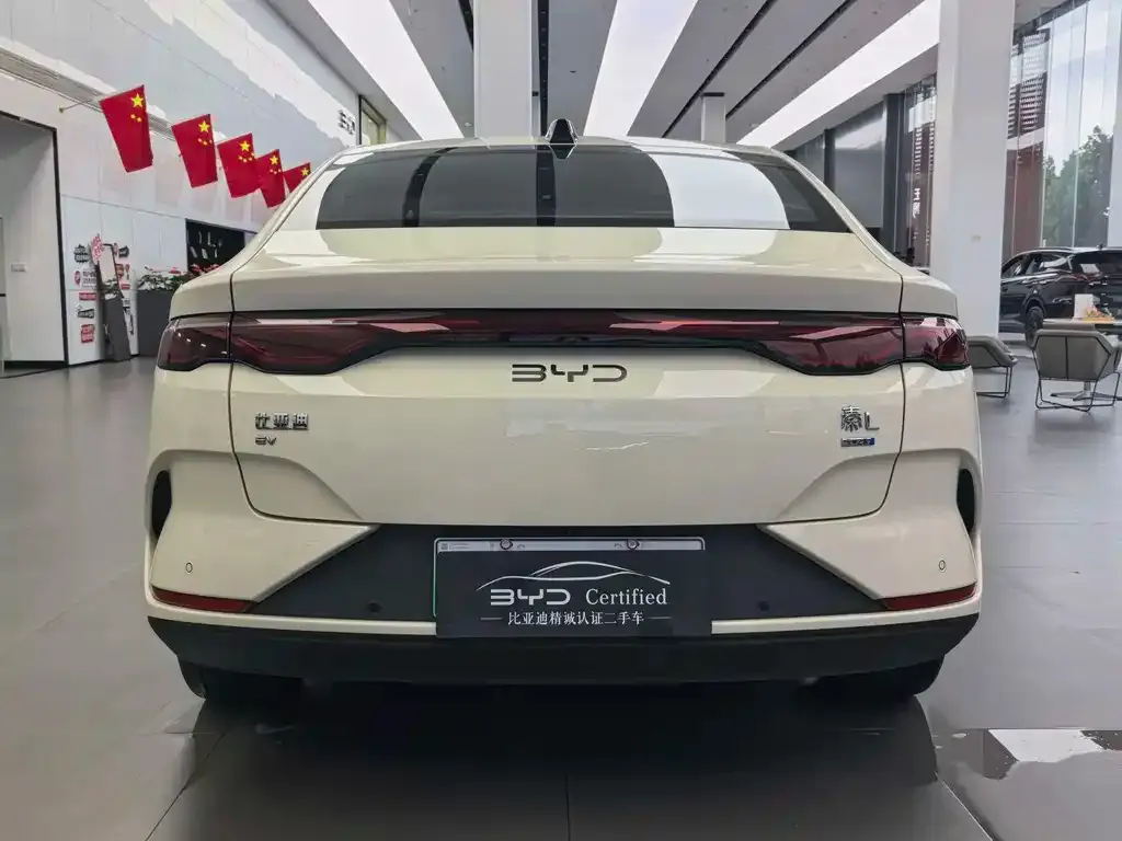 BYD Qin L — фото 7