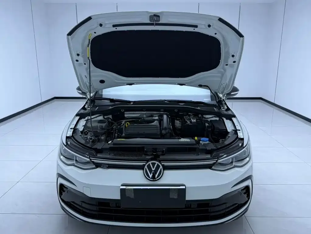 Volkswagen Golf — фото 9