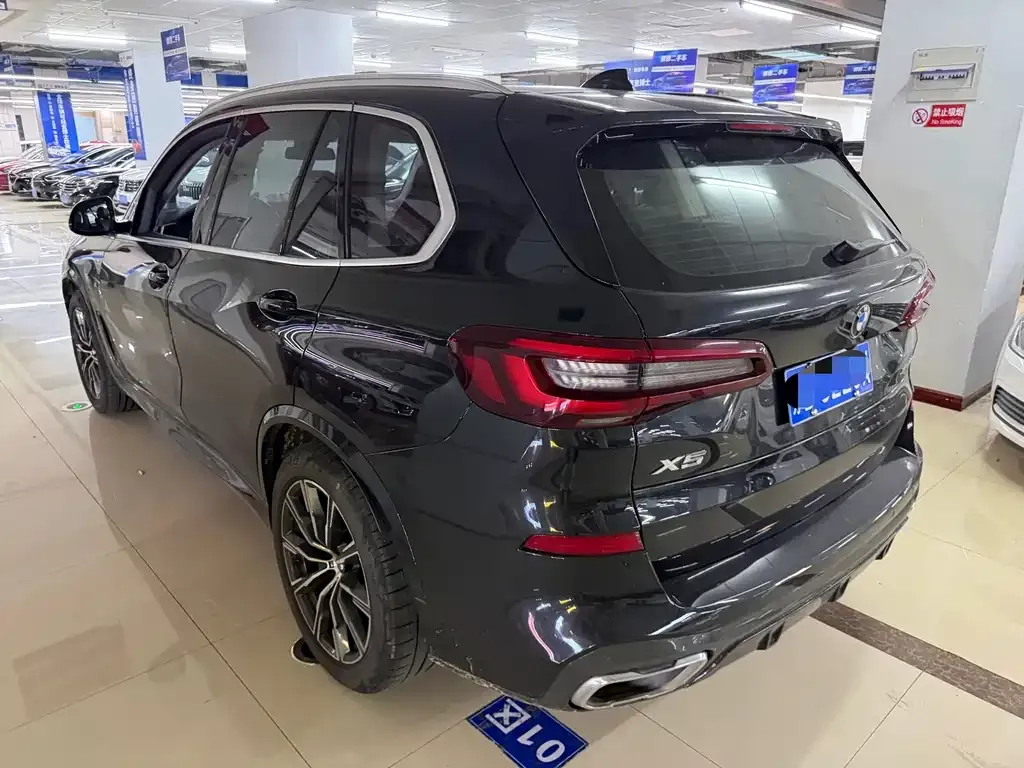BMW X5 (Import) — фото 7