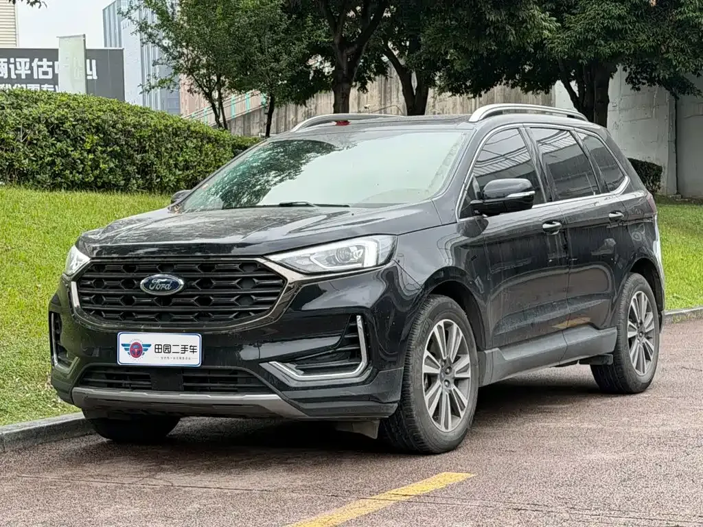 Ford Edge — фото 1