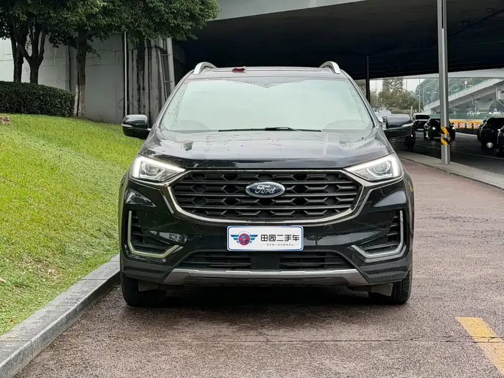Ford Edge — фото 7