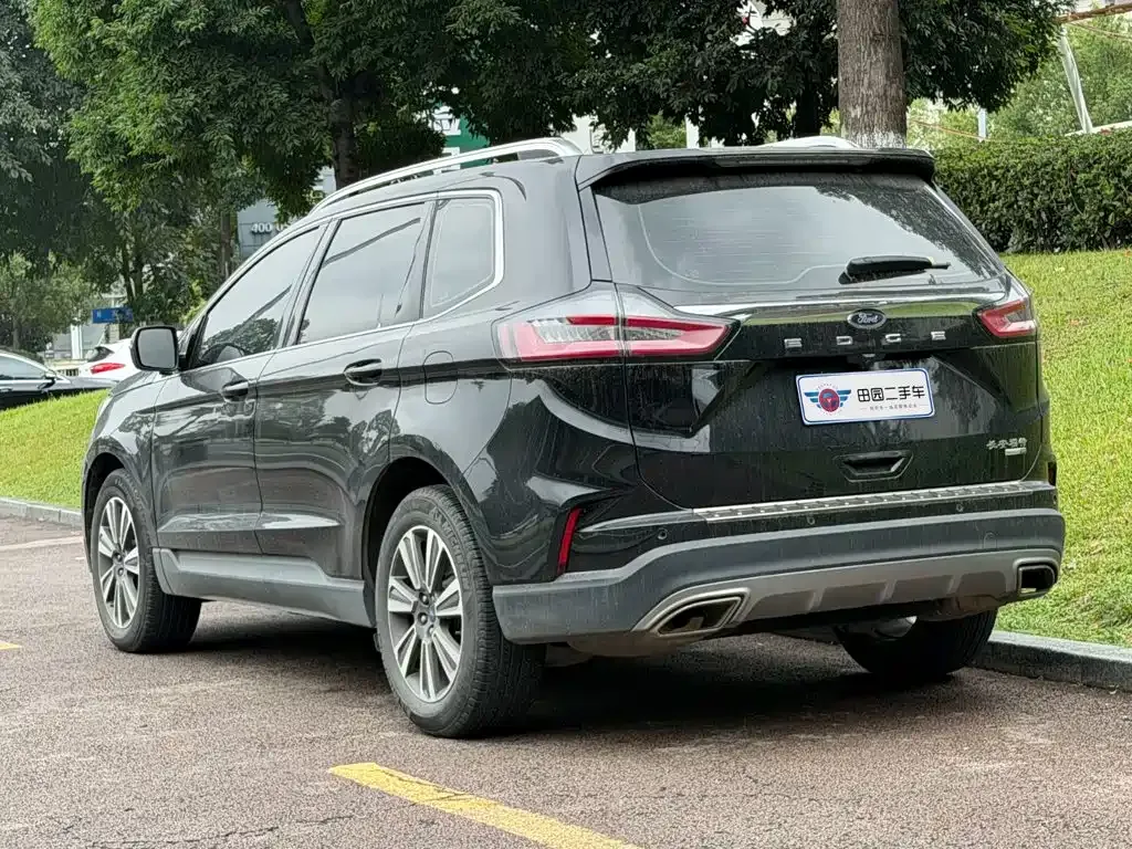 Ford Edge — фото 9