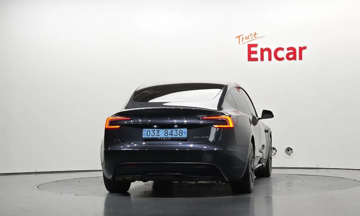 Tesla Model 3 — фото 3