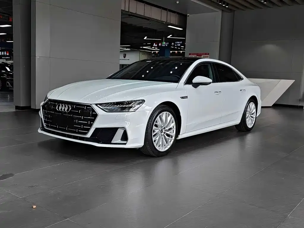 Audi A7L — фото 1