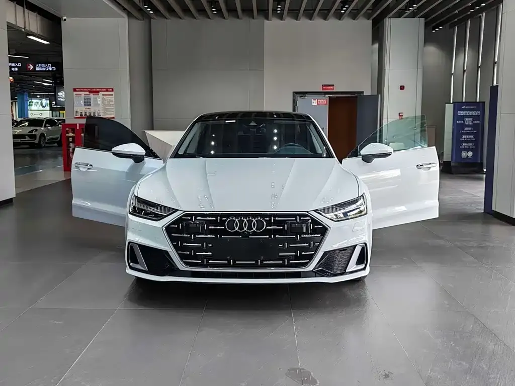 Audi A7L — фото 8