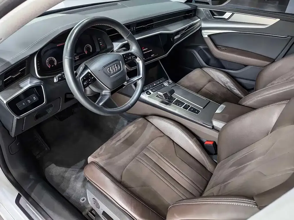 Audi A7L — фото 2